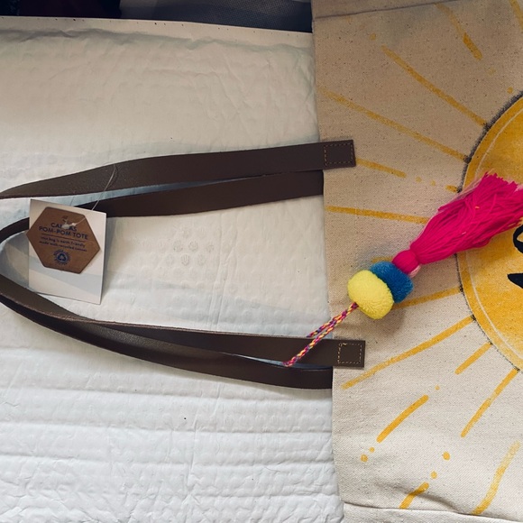 TOTE for mom. Roomy, Foldable, Reusable, NWT - Picture 4 of 8